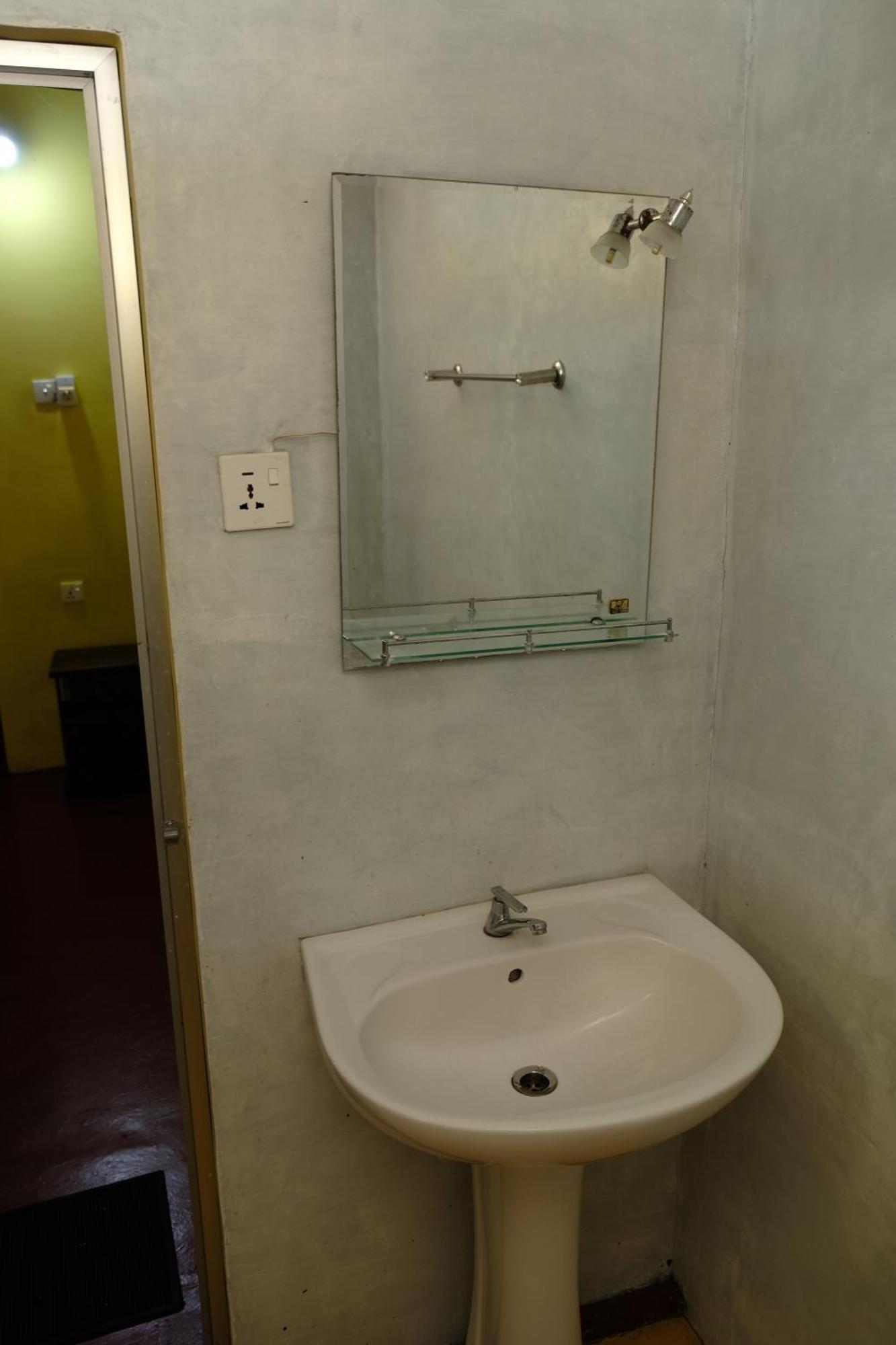 Menaka Homestay Тангале Екстериор снимка