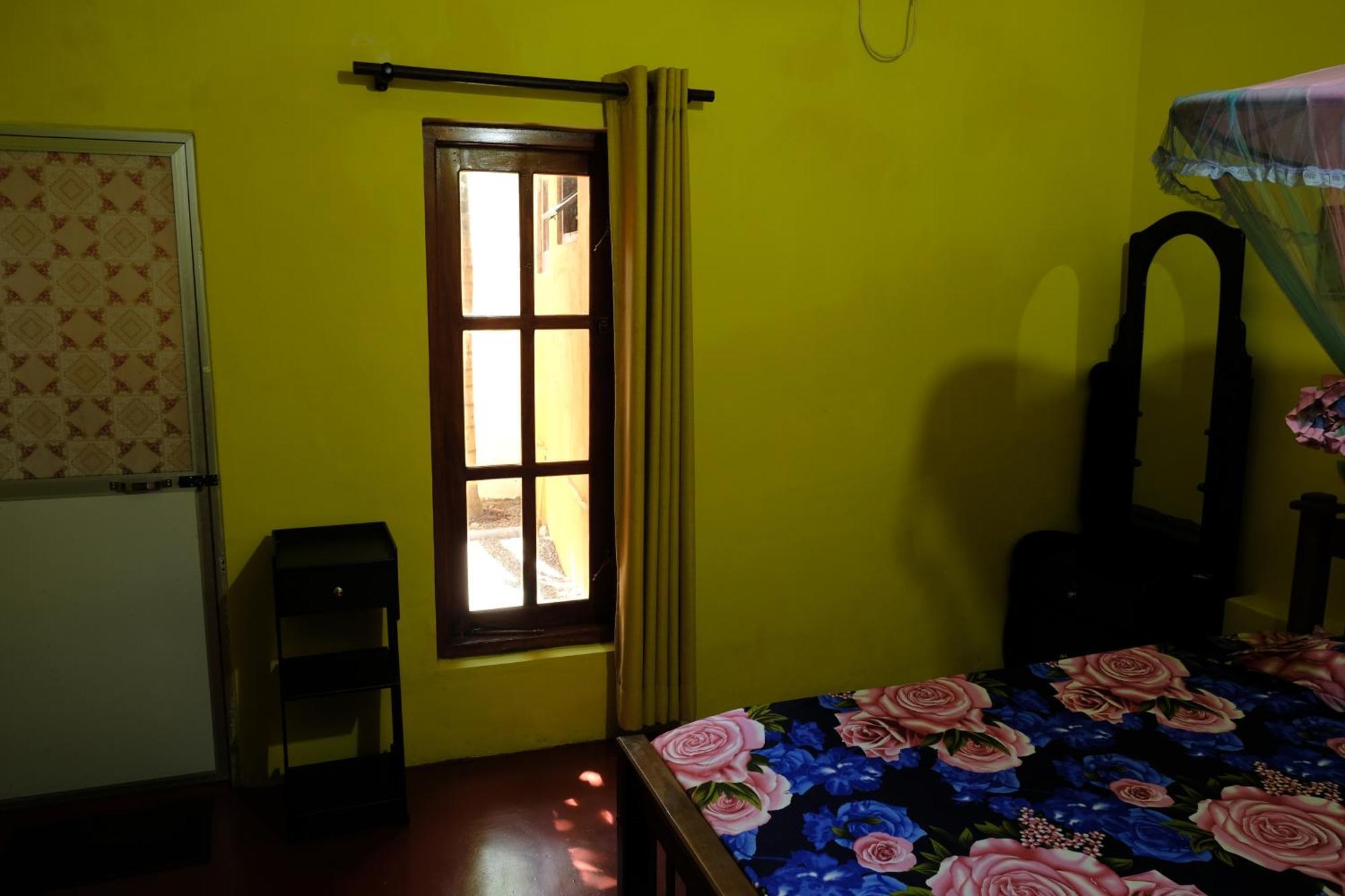 Menaka Homestay Тангале Екстериор снимка