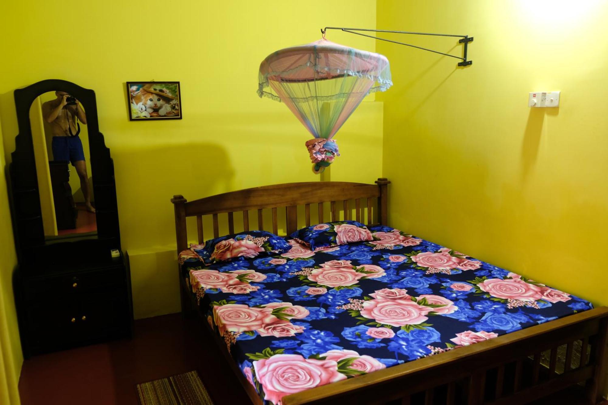 Menaka Homestay Тангале Екстериор снимка