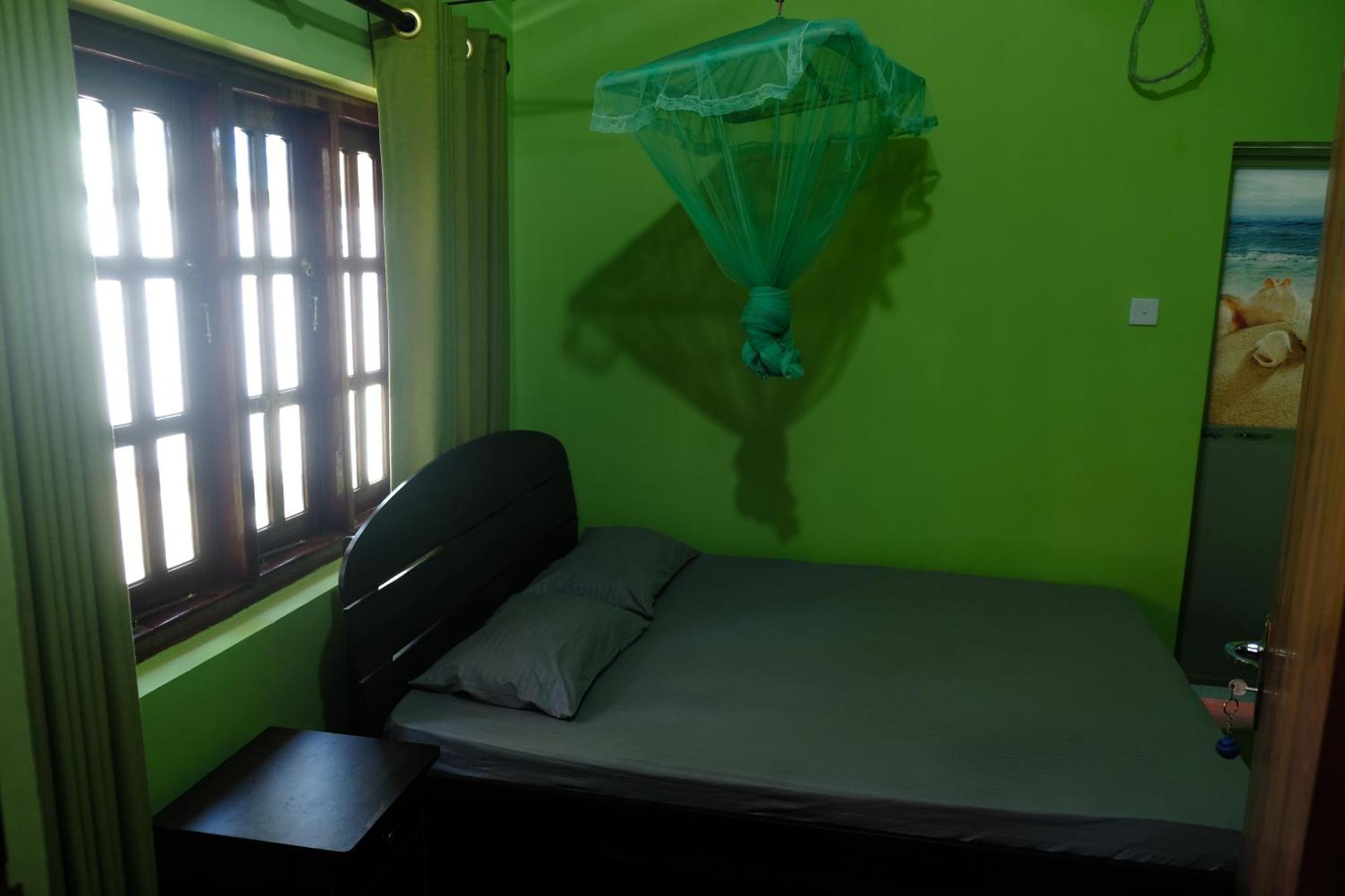 Menaka Homestay Тангале Екстериор снимка